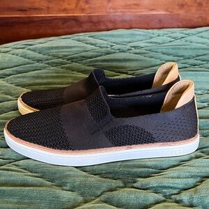 UGG Sammy Black Knit Slip-On Sneaker